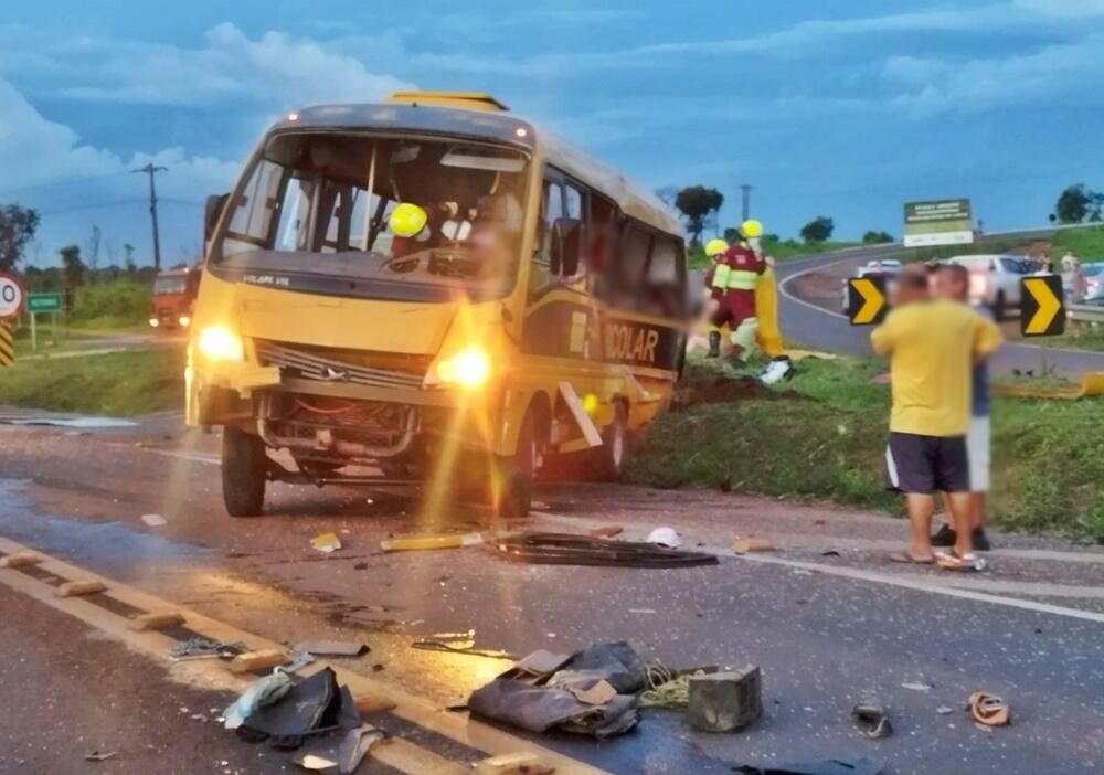 Imagem de compartilhamento para o artigo Três vítimas de acidente com micro-ônibus recebem alta; outras duas seguem internadas da MS Todo dia